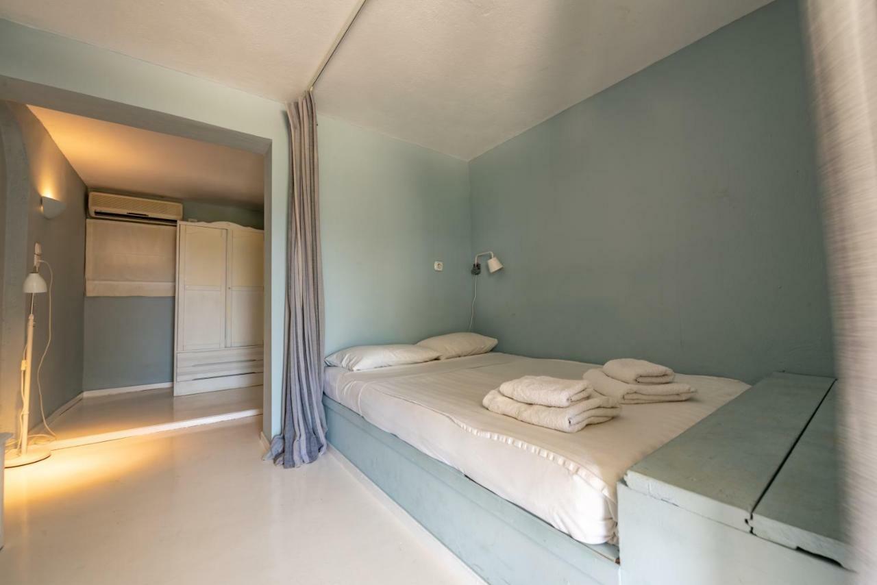 Kymothoi Rooms & Pool Bar Gavrio Exterior foto