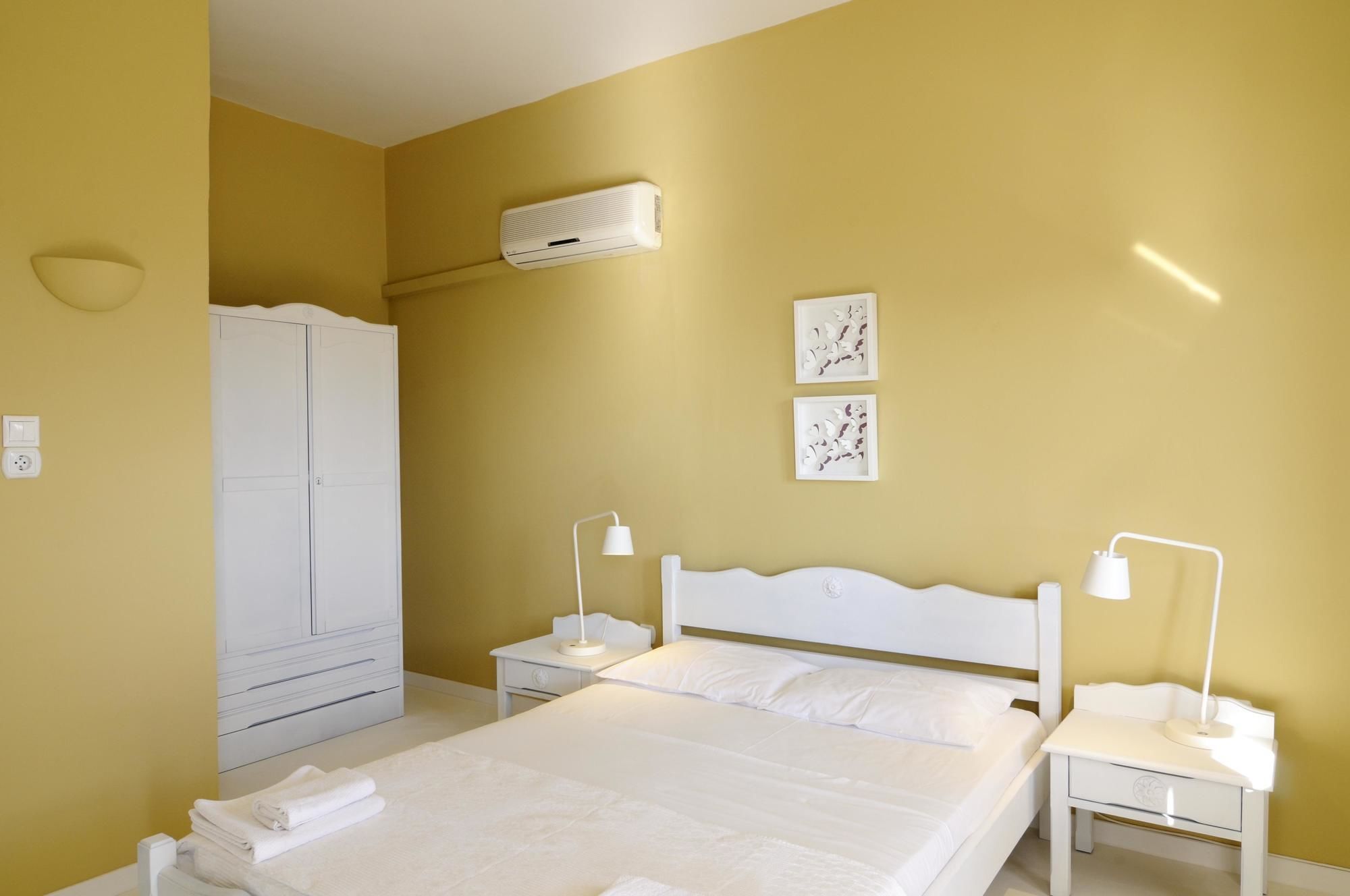 Kymothoi Rooms & Pool Bar Gavrio Exterior foto